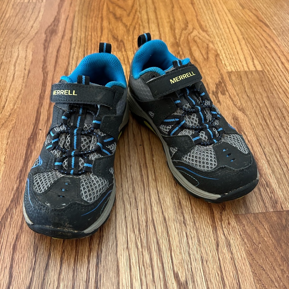 Merrell Kids Smoke & Blue Hook-&-Loop Trail Sneakers  Leather and handmade upper